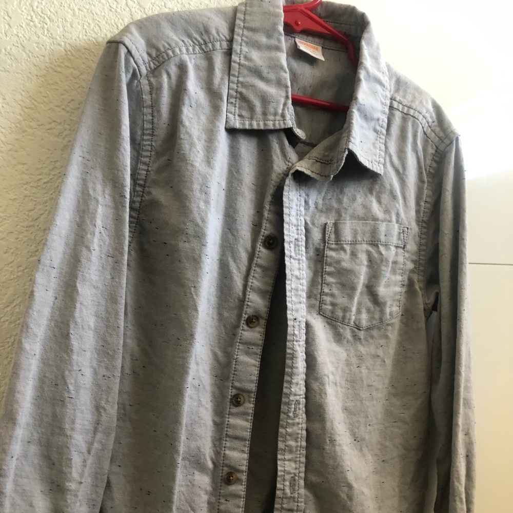 Size 7/8: Boy Button-Up Gray/Blue Shirt